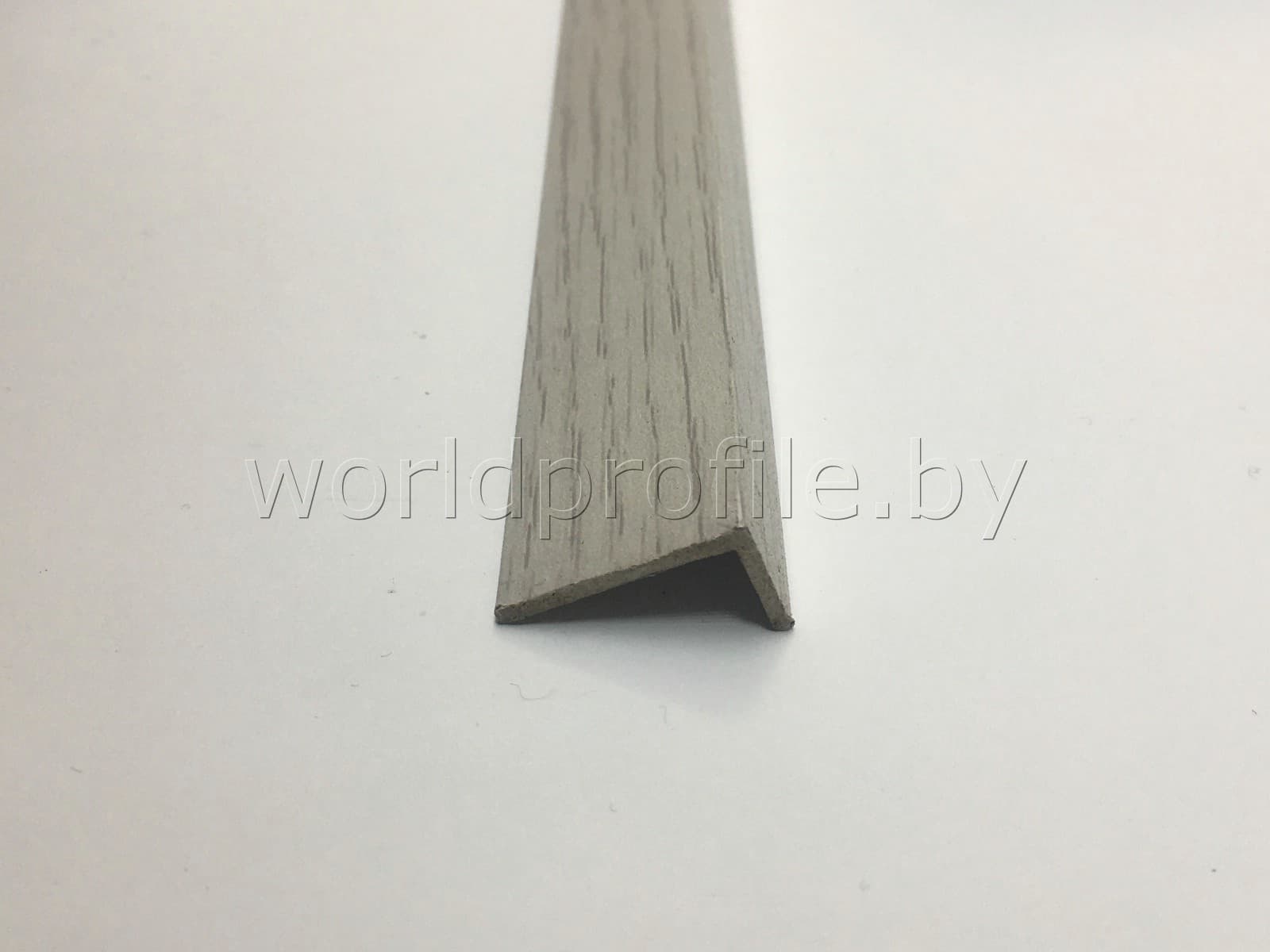 Уголок алюминиевый 10х20х1,2 (2,7 м), цвет дуб арктик
